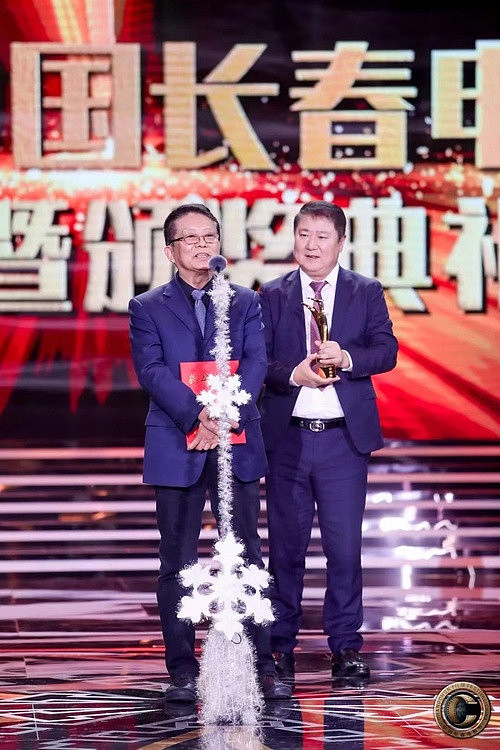《长津湖》长春电影节摘两项大奖 于冬：感谢1.2亿人次观众 - 3
