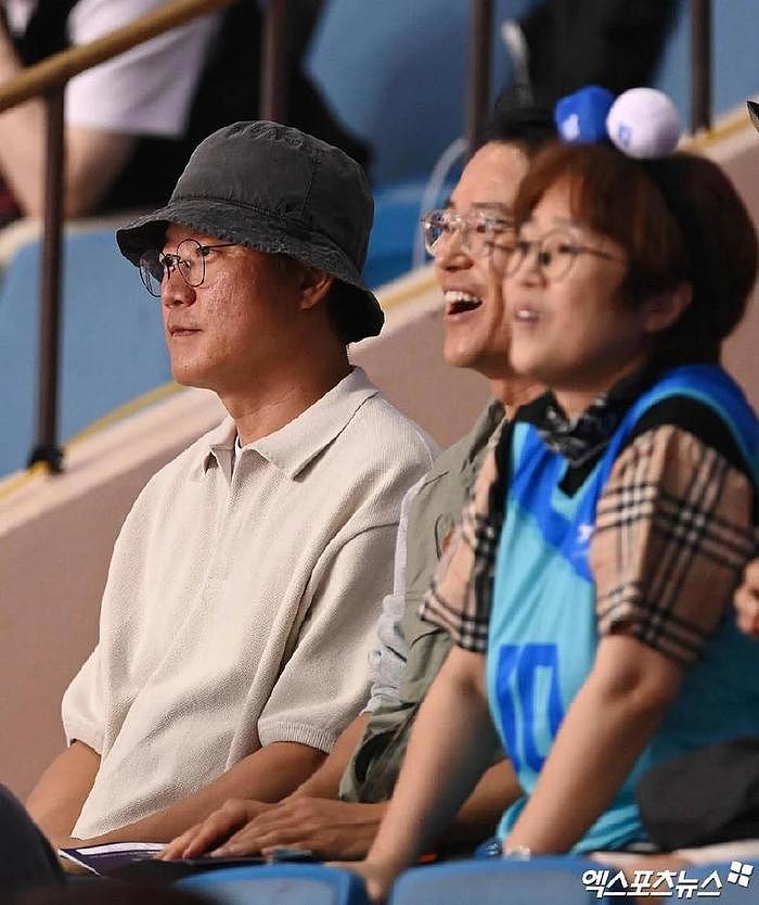 韩国知名排球运动员退役，刘在石、李光洙等众多明星艺人到场 - 6