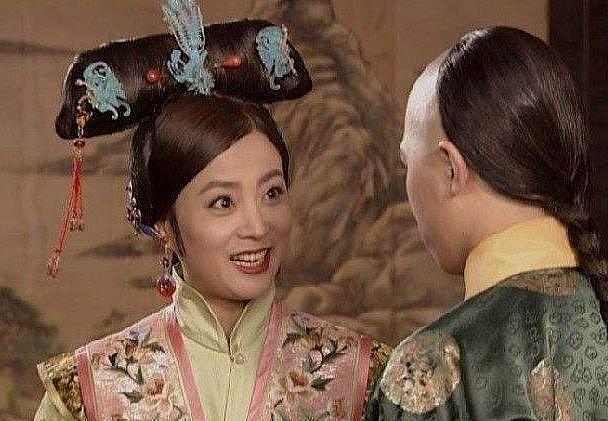 比杨钰莹更早被称“甜歌皇后”，演玉兔精爆红，离婚失业患抑郁 - 11