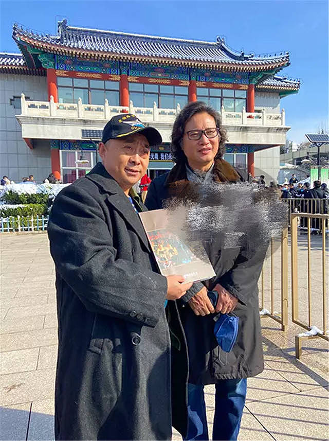 歌唱家李光羲告别仪式在京举行，李双江夫妇、主持人朱迅到场送别 - 7