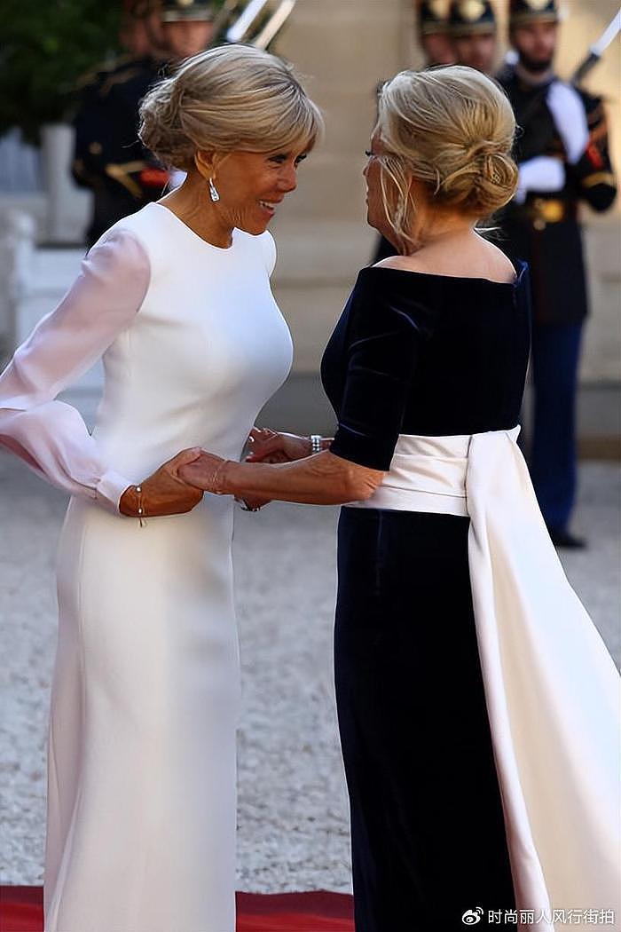 前法国总统萨科齐带着超模夫人也出席国宴！布吕尼一身白裙，好美 - 7