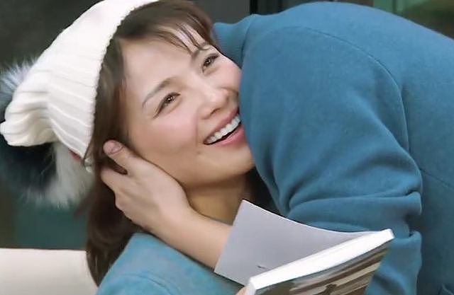 王力宏22年前拍纯净水广告，有注意到女配角？如今火得一塌糊涂 - 7