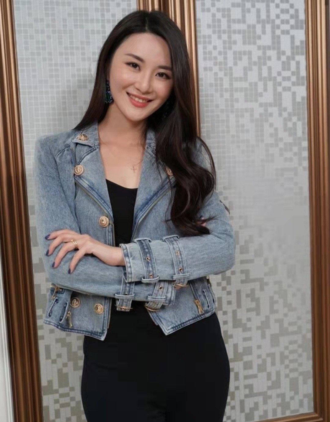 受不了！33岁TVB混血女星曝男友在家不爱穿裤，不介意反称其好可爱 - 7