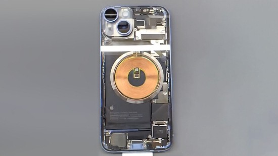 iPhone 14可加装透明的背面玻璃面板 内部零件一览无余 - 1