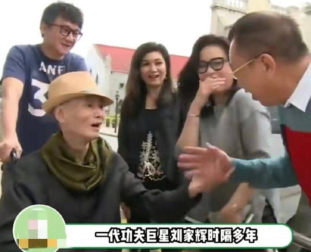67岁刘家辉被曝回TVB参观，路遇熟人激动落泪，瘫痪后长居养老院 - 2