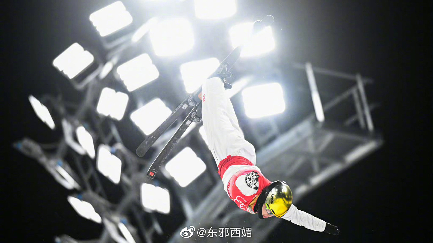 自由式滑雪男子空中技巧决赛，@齐广璞 最终以129分获得金牌！ - 6