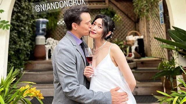 曝36岁倪安东在美国办婚宴，演员妻子肌肤似雪，穿着宽松被疑有孕 - 3