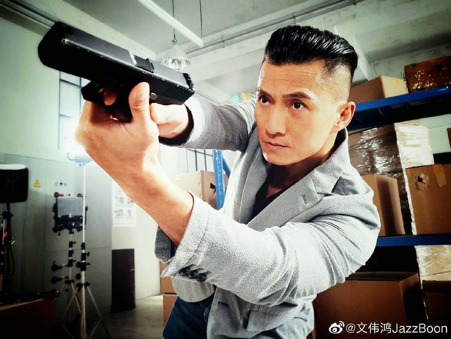 好惊艳！TVB《隐形战队》持续热拍，马国明“文莱王子”造型亮眼 - 13