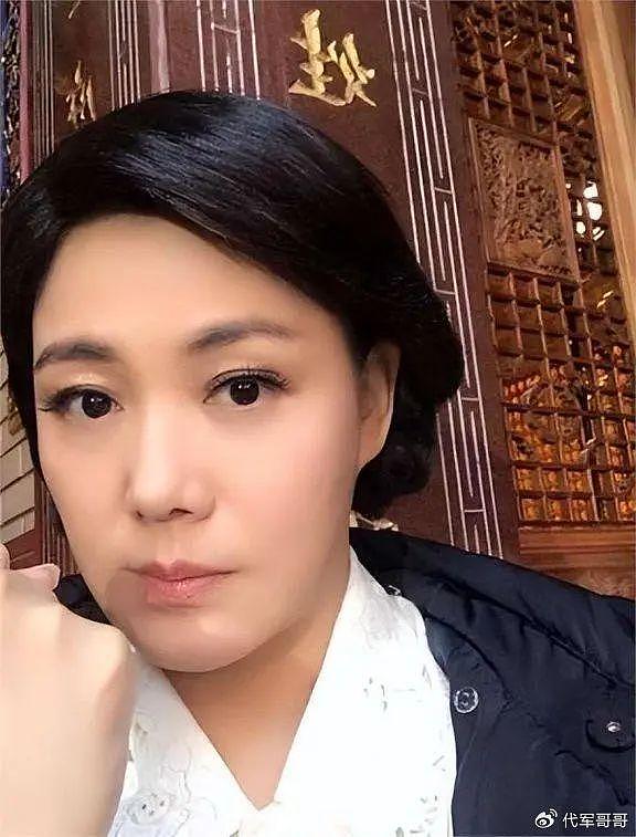 她是最惨女演员，一生未婚未育，50岁猝死片场，资产被家人瓜分 - 1