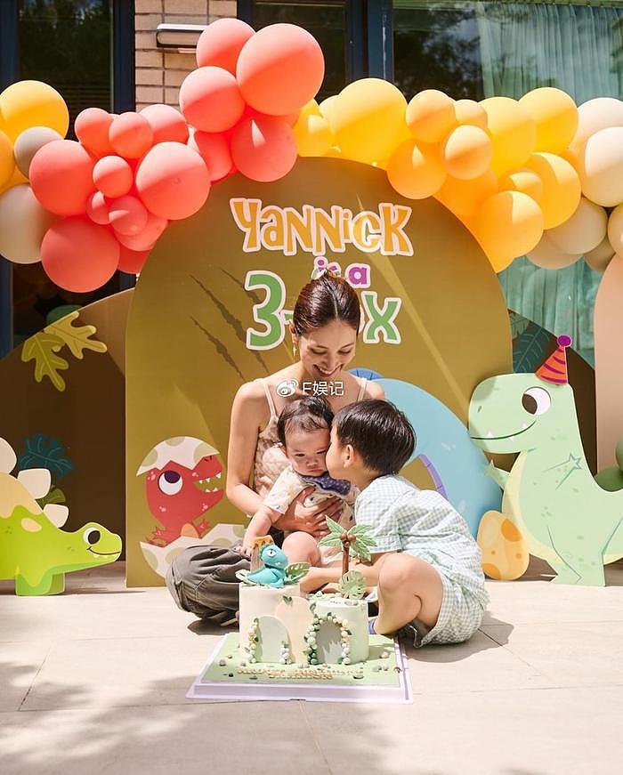 郑嘉颖陈凯琳为二儿子开派对庆祝3岁生日 一家人拍下温馨全家福 - 7