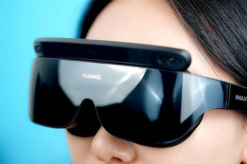 颠覆业界的轻巧设计！华为VR Glass 6DoF 游戏套装评测 - 2