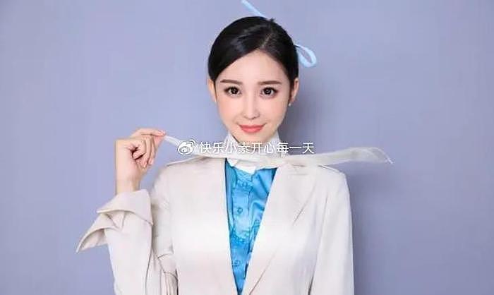 潘玮柏4岁女儿首曝光，一家三口游玩，宣云为宝贝女儿撑伞 - 8