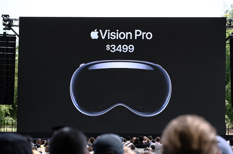苹果 Vision Pro 增强现实头显正式发布，售价 3499 美元 - 7