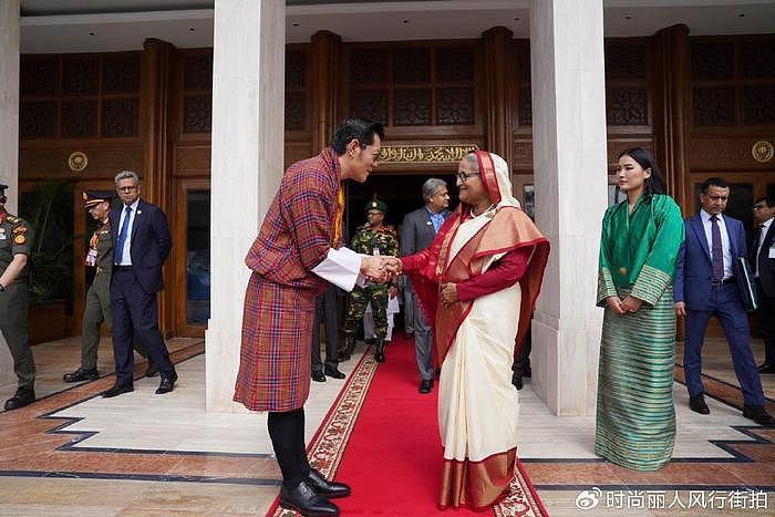 不丹王后一家三口访问孟加拉国！王后穿绿裙超美，8岁小王子萌翻 - 3