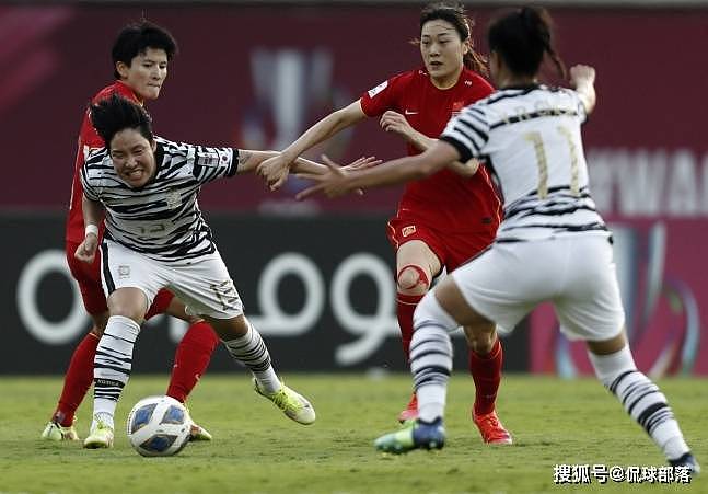 韩国女足伤心落泪，第一美女国脚安慰！韩媒被打服：中国队很强大 - 1