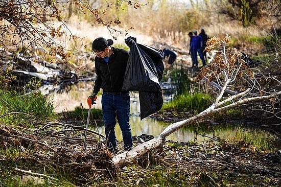 苹果及团队成员支持全球各地公益组织 累计公益时间超200万小时 - 3