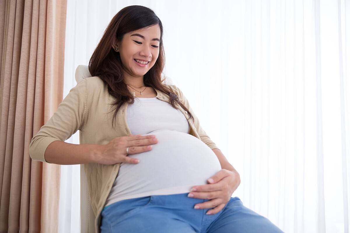 孕期胎儿“踹”孕妈的肚子，孕妈要读懂胎儿的“语言”，很重要 - 1