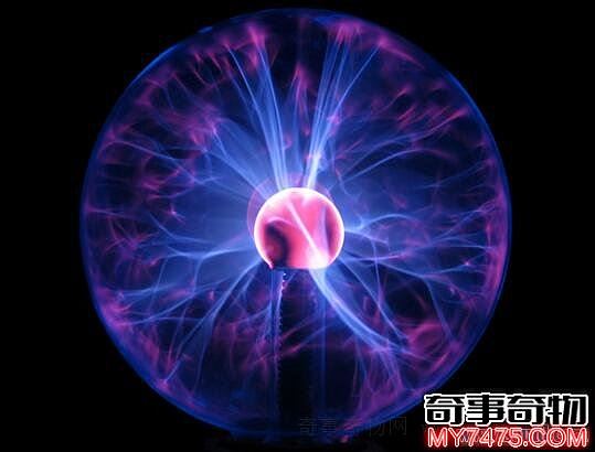 神秘的球形闪电是怎么回事 竟然能在空中漂浮爆炸