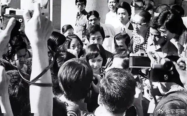 她靠拍大尺度片成名，17岁被泰国总理弟弟追求，晚年却成国之栋梁 - 9