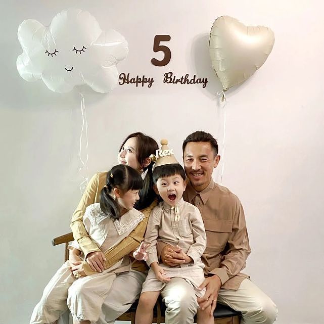 TVB视帝谭俊彦一家为儿子庆祝5岁生日 一家四口拍开心搞笑全家福 - 6
