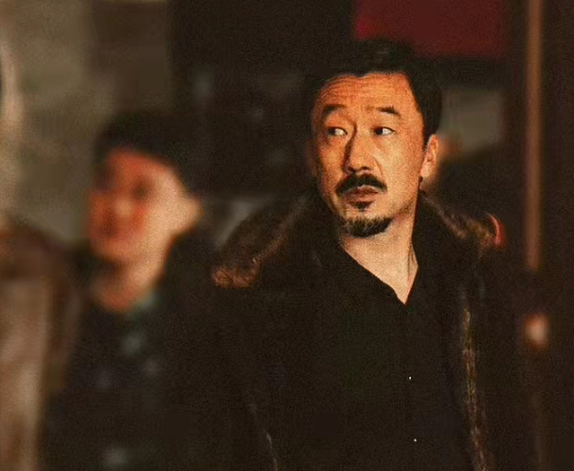 演员葛四坐北京地铁，大方自拍无人认出，曾出演《扫黑风暴》 - 6