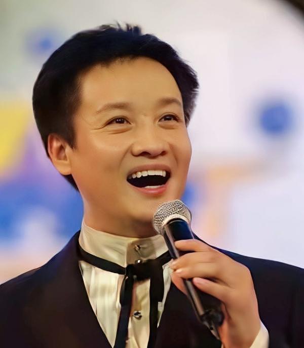 深扒！国家一级演员，15岁入伍，中国第一男高音阎维文的深情往事 - 4