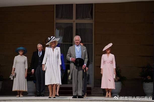 英国王室出席游园会好热闹！查尔斯也都来了，卡米拉穿白裙美翻了 - 9