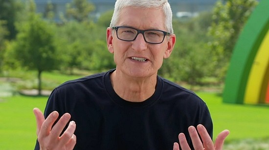 苹果此次发布会没有AR产品 但CEO库克称他是AR的头号粉丝 - 1