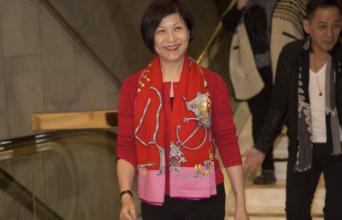 73岁老戏骨叹TVB人才流失严重，对曾励珍心生感激：她会主动加薪 - 5