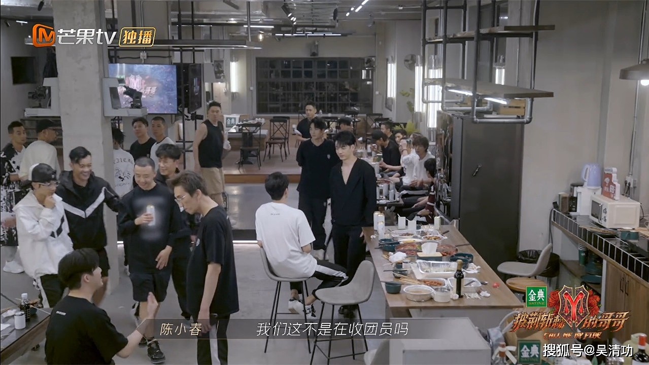 吴镇宇和姜潮组队太像拍《无间道》，堪比陈小春在《披哥》的表现 - 6