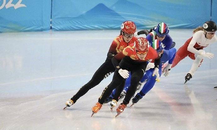 心疼范可新！3届冬奥会全部无缘500米金牌，大杨扬仍然向她致敬 - 4