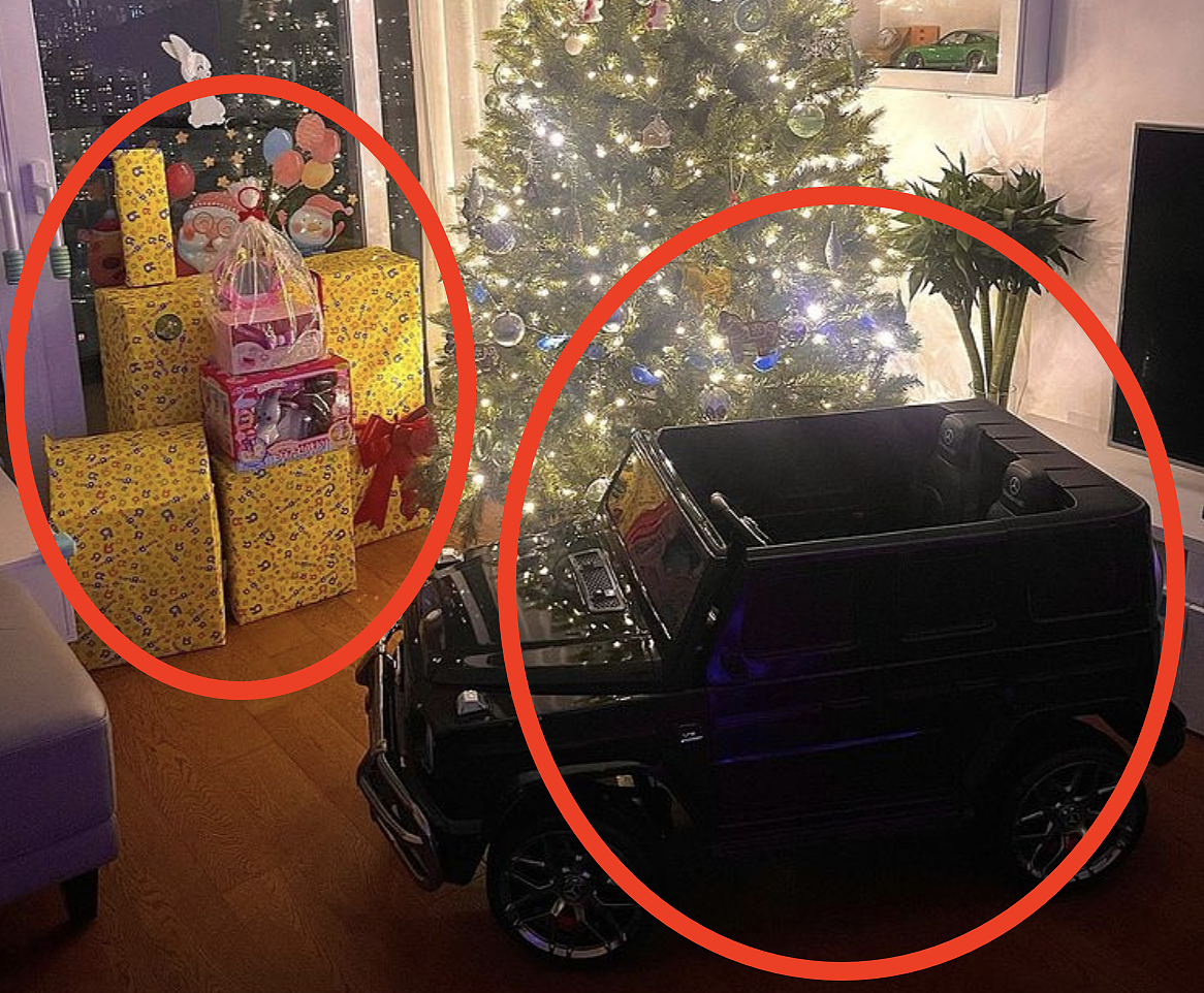 熊黛林老公实力宠娃，圣诞节送成堆礼物，双胞胎女儿在郭可盈家跑得欢 - 2