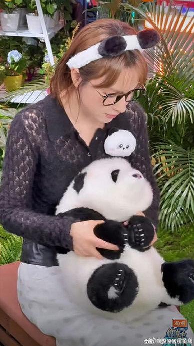 真的没有一个人能抵抗得了可爱的熊猫花花 - 3