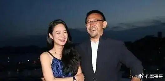 隐瞒了我们30年，原来她就是姜武的妻子，兄弟俩的审美差距真大！ - 7