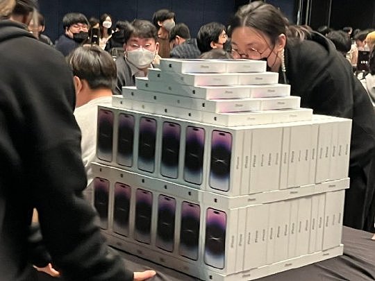 羡慕了！《NIKKE》研发商年会奖励：每人500万韩元+顶配iPhone - 3