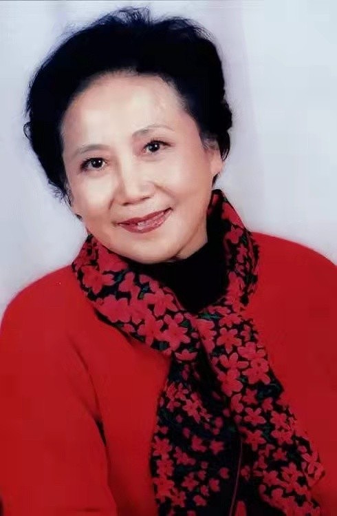 91岁女演员王蓓去世，曾被评为优秀电影工作者，还创作了剧本曙光 - 1