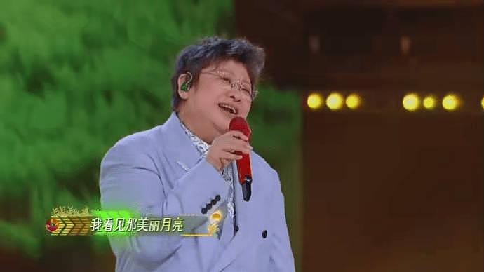 《我想和你唱》 舞台上，韩红老师和各族人民竟然来了个民族大合唱！ - 1