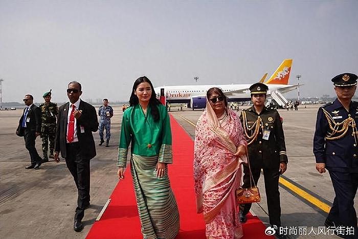不丹王后一家三口访问孟加拉国！王后穿绿裙超美，8岁小王子萌翻 - 1