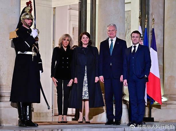 布丽吉特欢迎立陶宛总统夫妇！踩10公分高跟鞋，布老师美腿太绝了 - 10