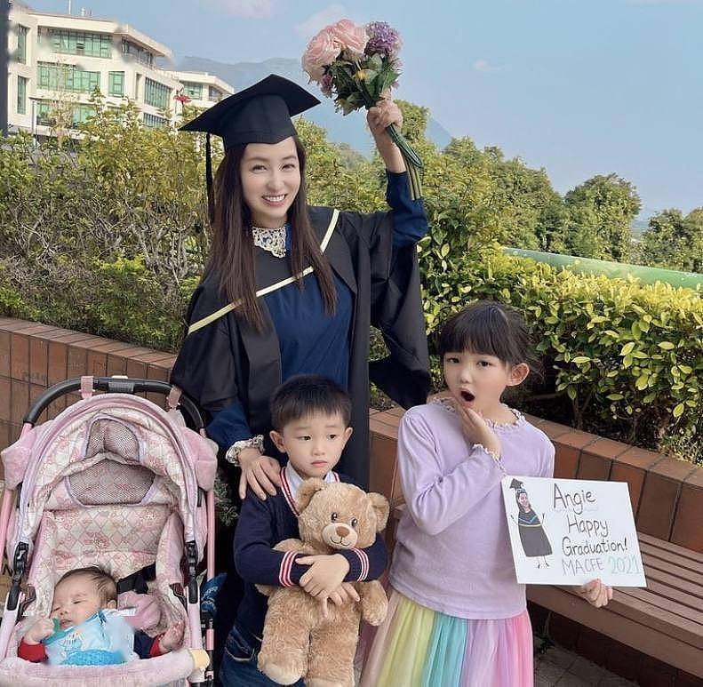恭喜！TVB著名女星以40岁高龄拿到硕士学位，冻龄模样获赞 - 5