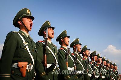 弘扬正气之风，力挺中国军人。
