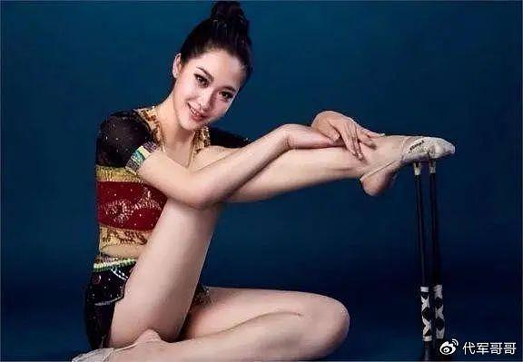 她是体操女神，拒绝身价过亿的前夫资助，37岁为孩子至今未再婚 - 6