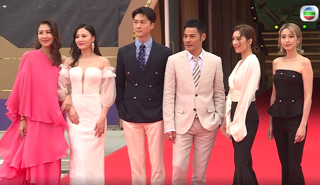 TVB2022年节目巡礼：明星们的打扮有点土，但采访环节是真敢讲 - 12