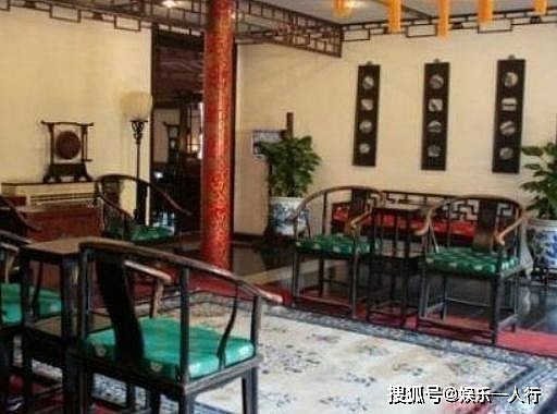 一起参观周迅北京住的豪宅，平时经常拍古装剧，家里也古香古色 - 3