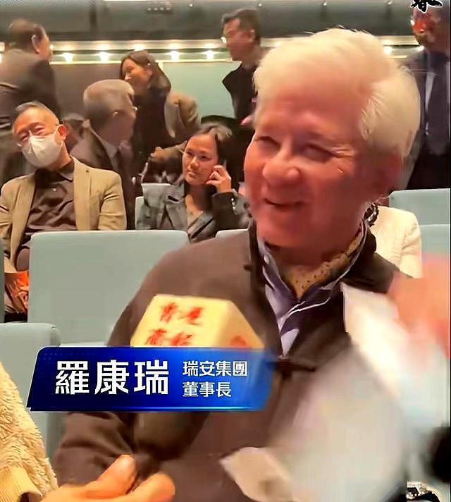 朱玲玲陪罗康瑞巡视上海产业，霍启人随行，与身家百亿继父关系好 - 22