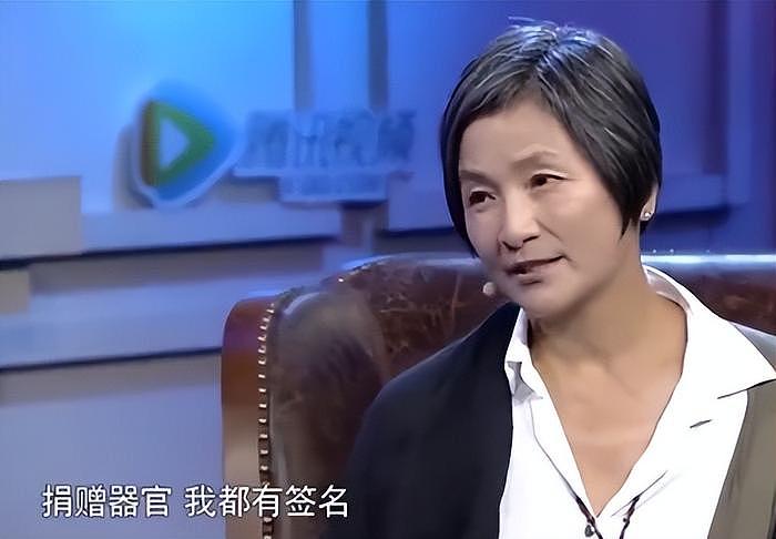 武侠影后郑佩佩的一生：曾为前夫怀孕8次拼生男，离婚却净身出户 - 22