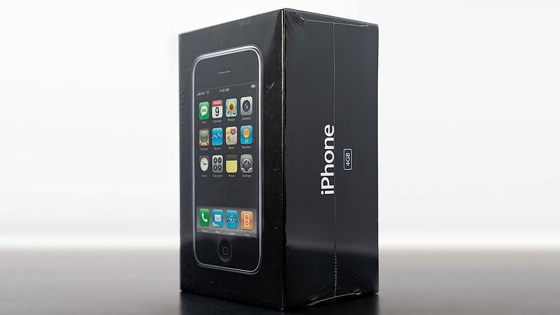 罕见 4GB 未拆封初代 iPhone 拍卖，预估成交价 10 万美元 - 1