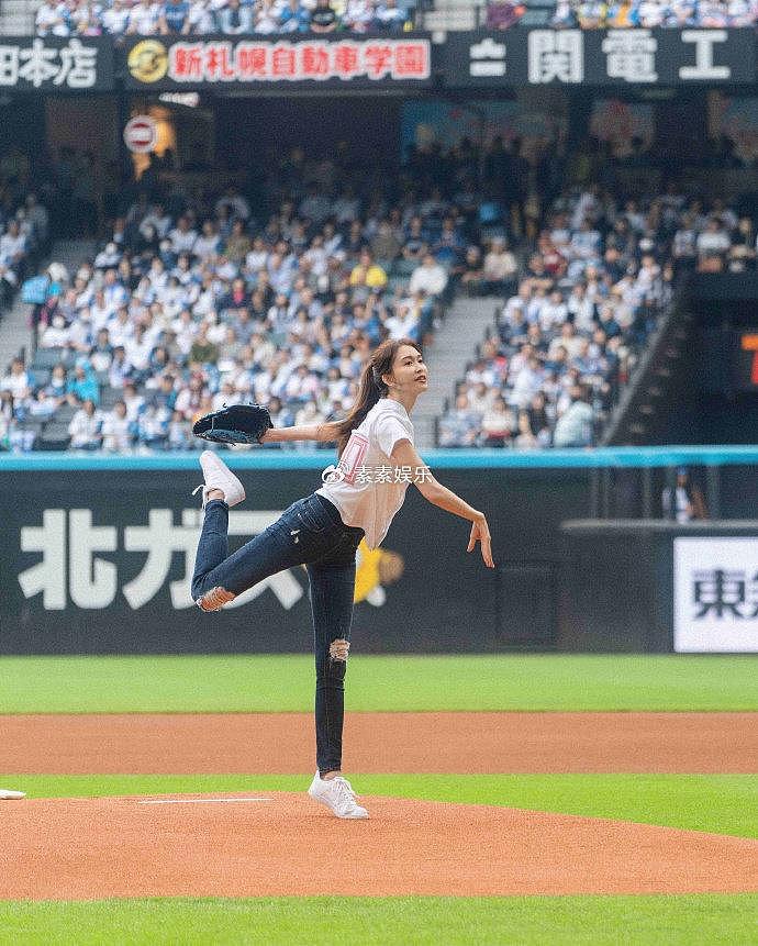 林志玲棒球赛开球，在球场上跳舞太可爱，身材比韩国女爱豆还好 - 8