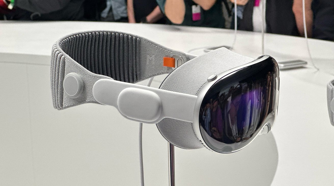 消息称苹果曾考虑为 Vision Pro 配备 VR 控制器，但最终放弃 - 1