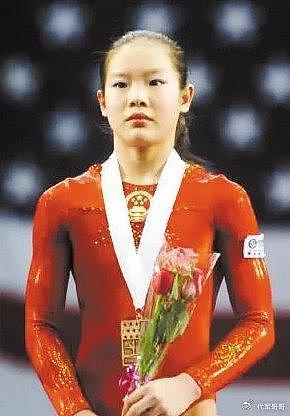 “体操女皇”程菲：25岁退役身材发福似大妈，如今35岁仍未婚 - 16
